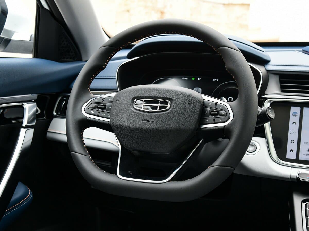 Geely Boyue I Restayling — Sükan