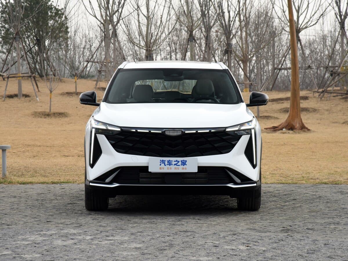 Geely Boyue Cool 2023 – 2025 — Öndən