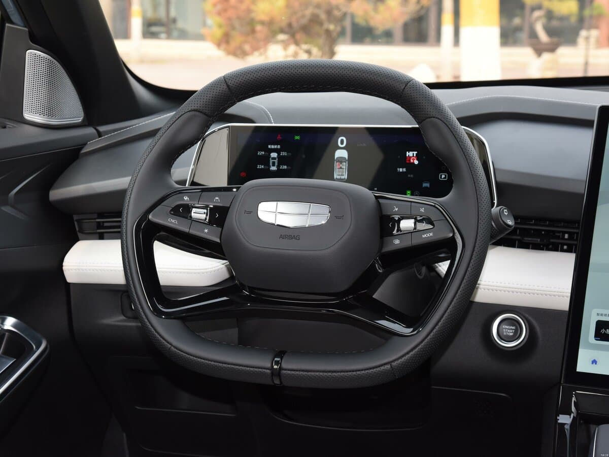 Geely Boyue Cool 2023 – 2025 — Sükan