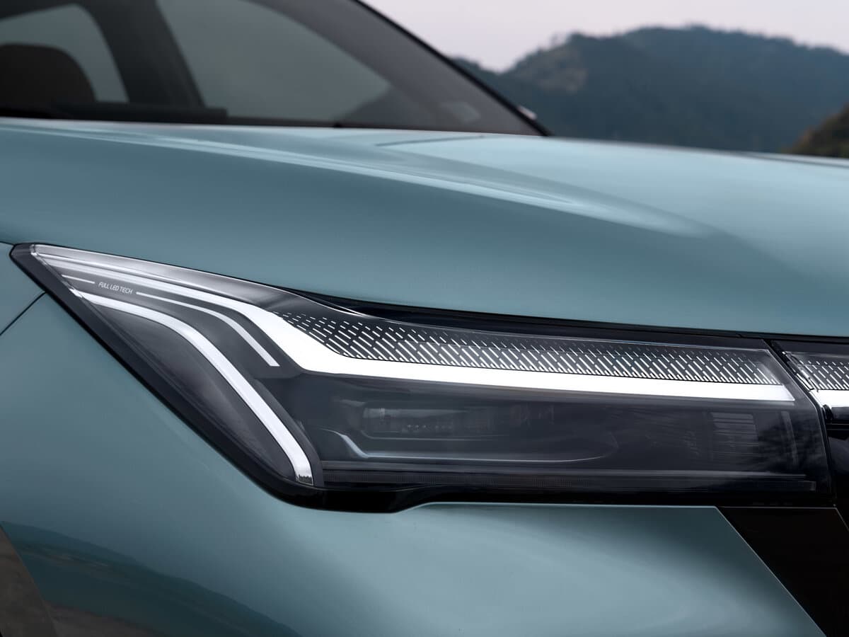 Geely Boyue L II — Fara