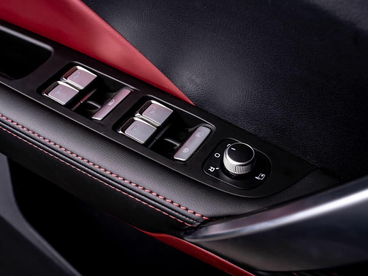 Geely Coolray I — Qapı