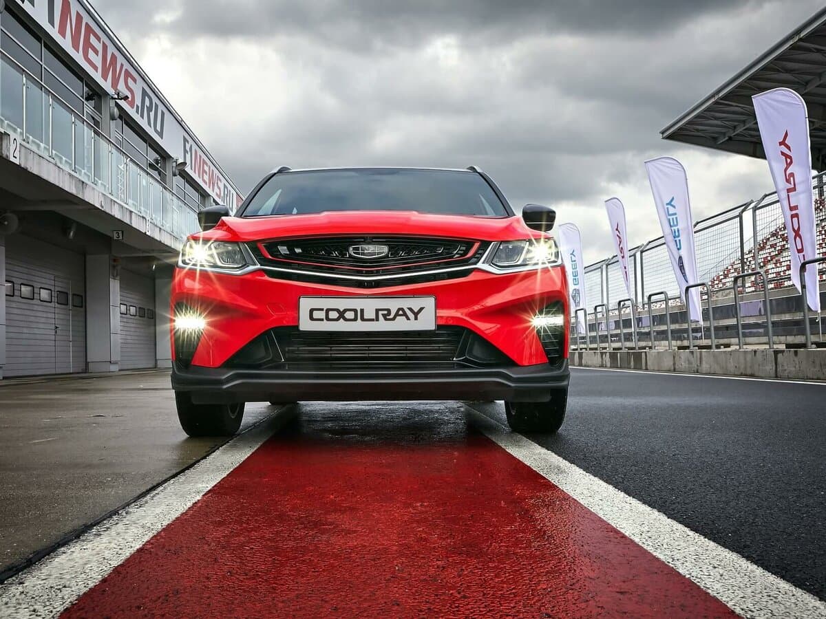 Geely Coolray I — Öndən