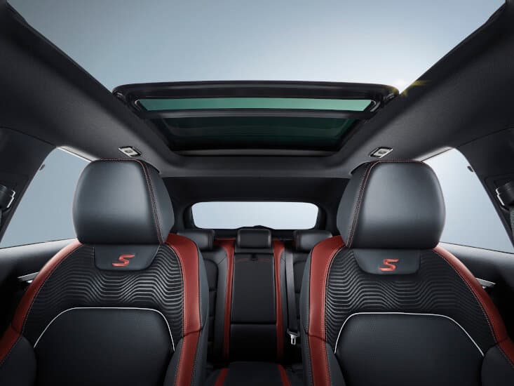 Geely Coolray I — Salon, öndən
