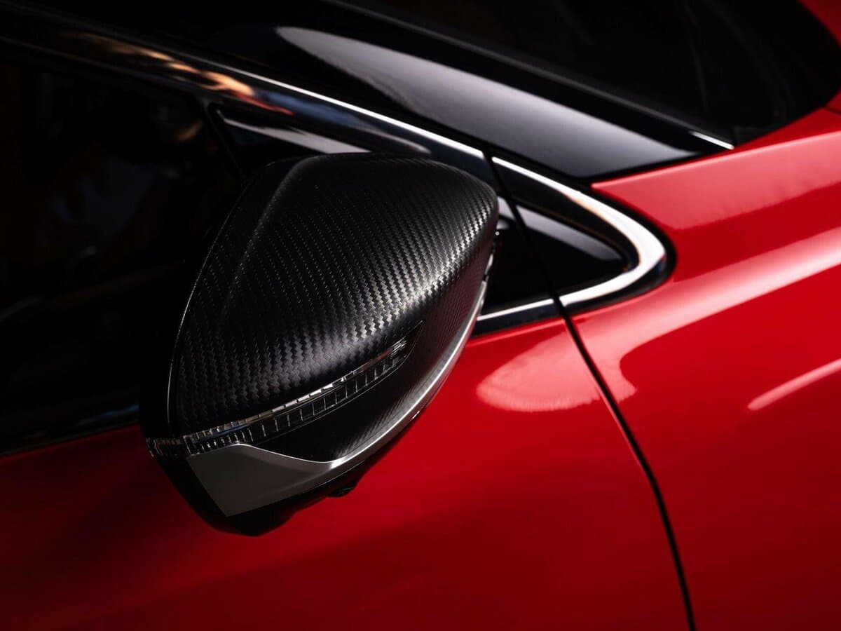 Geely Coolray I — Yan güzgü