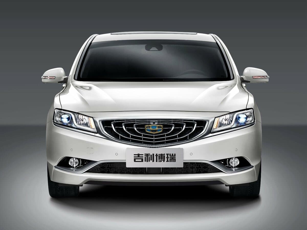 Geely Emgrand GT 2015 – 2020 — Öndən