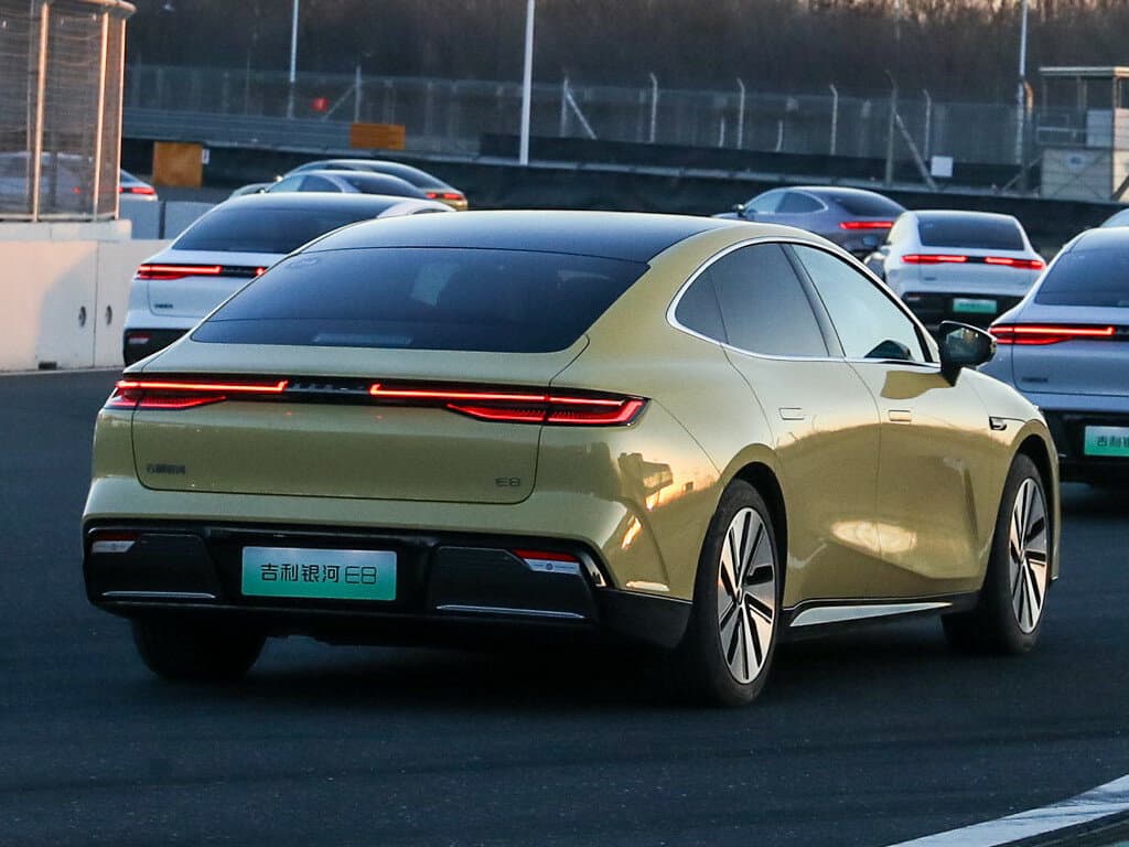 Geely Galaxy E8 2024 – indiyədək — Arxadan