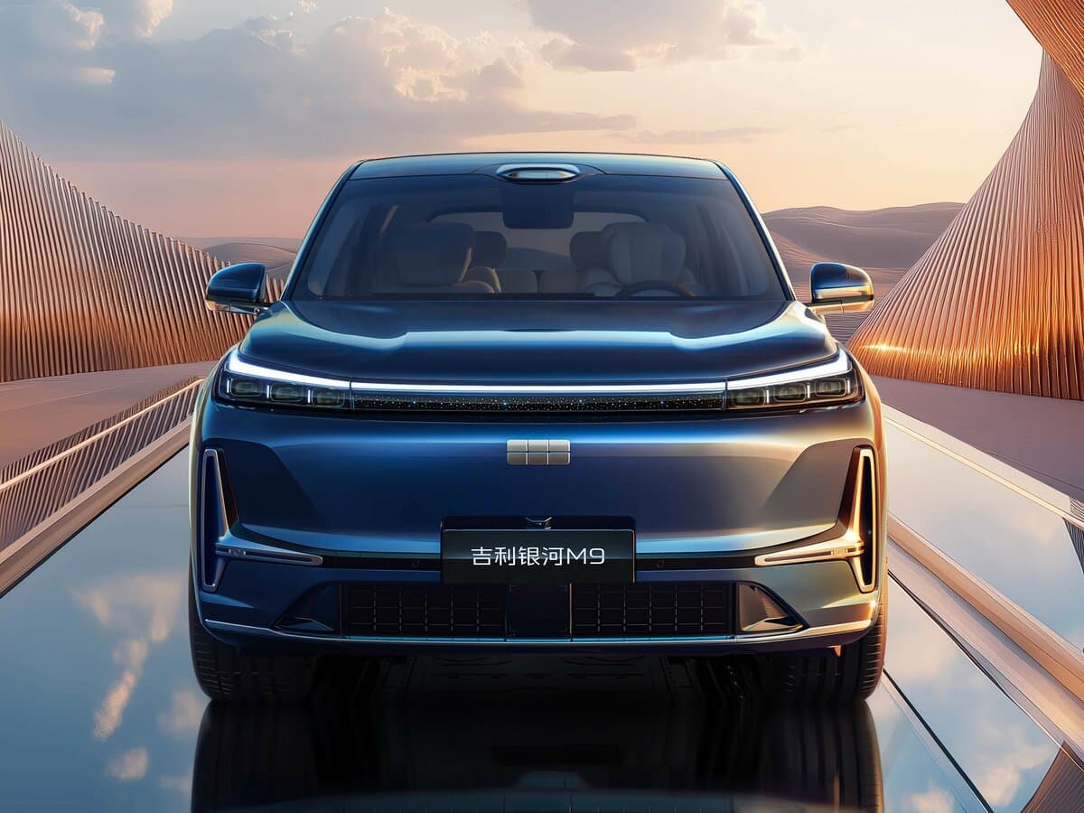 Geely Galaxy M9 2025 – indiyədək — Öndən