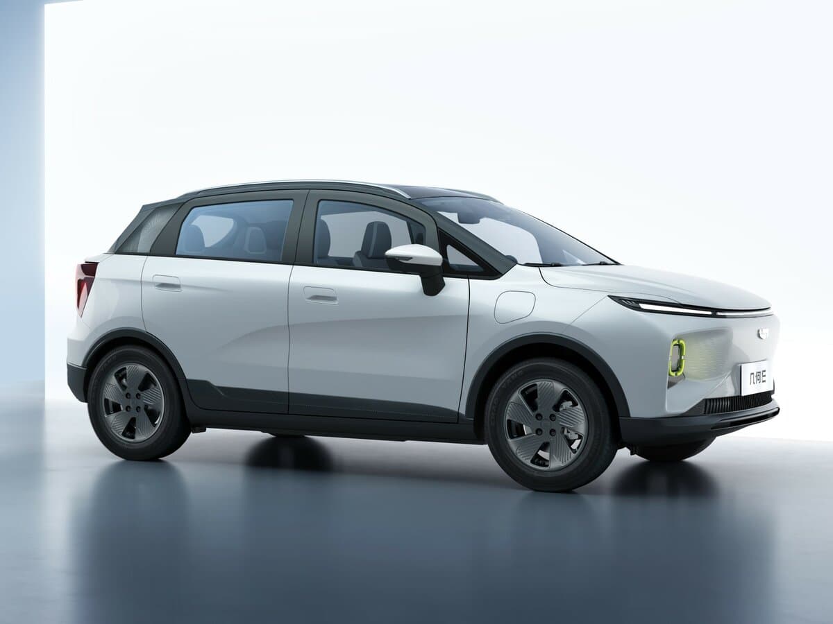 Geely Geometry E 2022 – indiyədək — Yandan