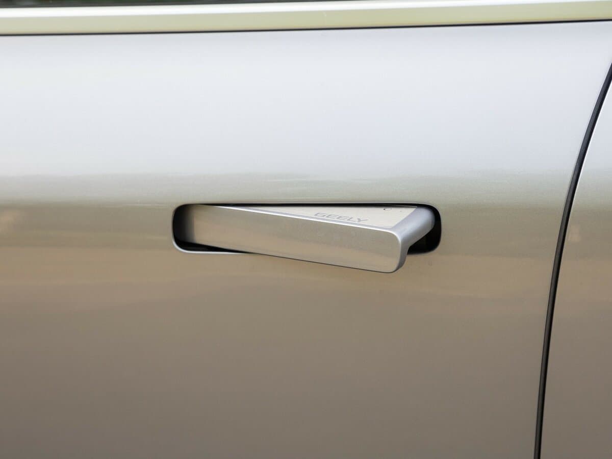 Geely Geometry G6 2022 – indiyədək — Salon, öndən