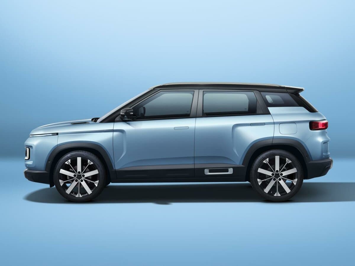 Geely Icon I Restayling — yandan görünüş