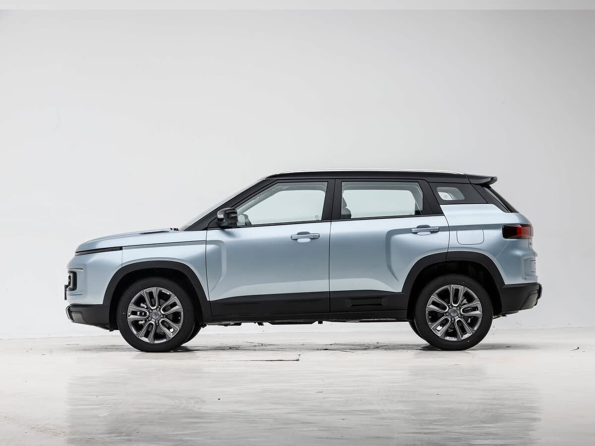 Geely Icon I Restayling 2 — yandan görünüş