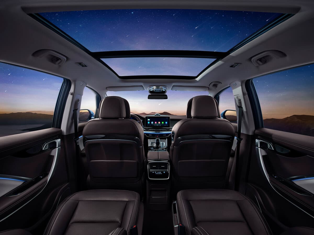 Geely Jiaji I — Salon, öndən