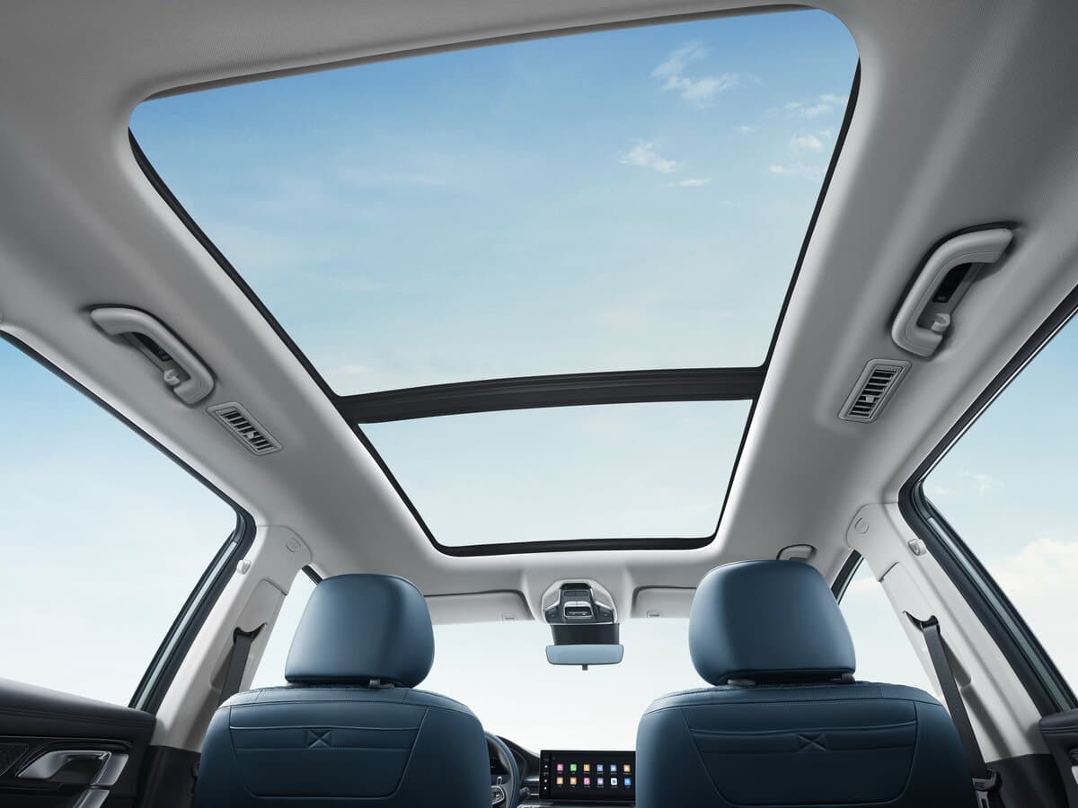 Geely Jiaji I Restayling — Salon, öndən