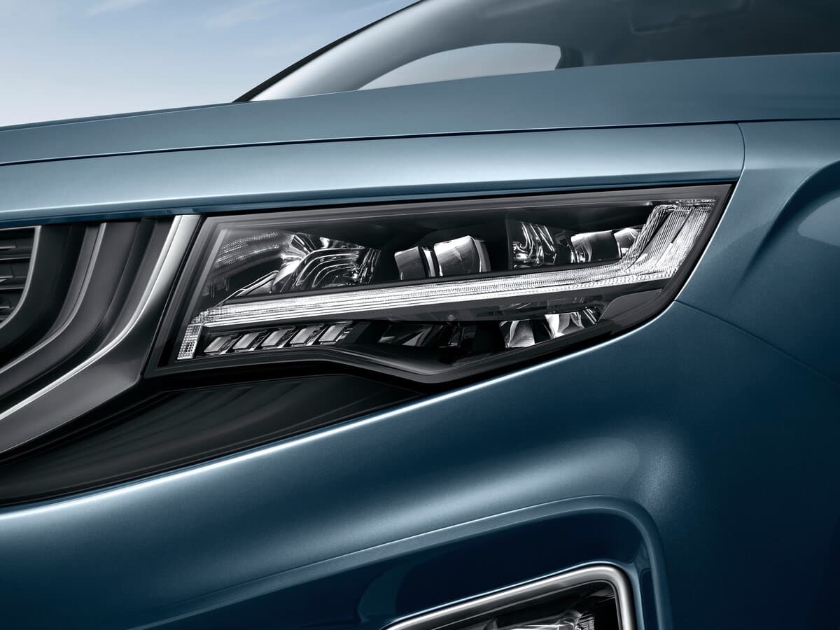 Geely Okavango I — Fara