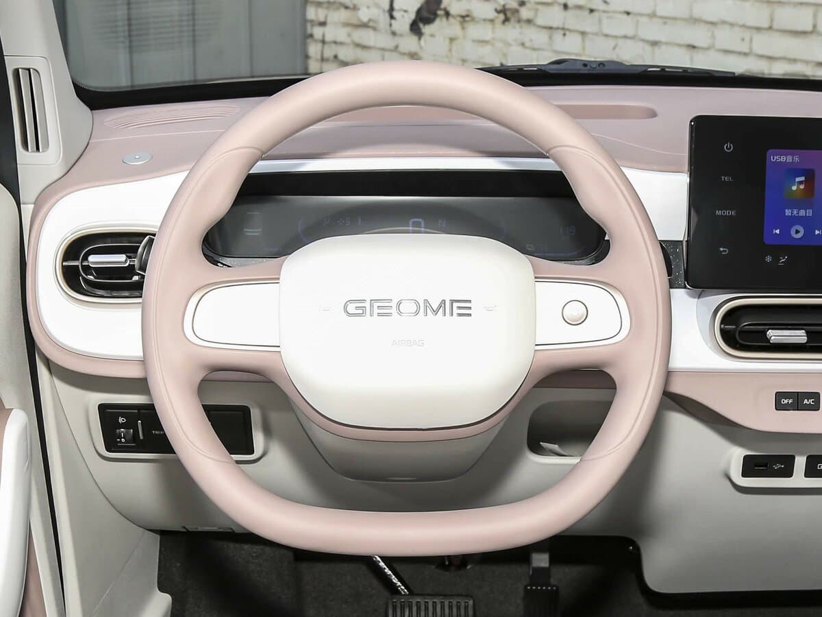 Geely Panda I Restayling — Sükan