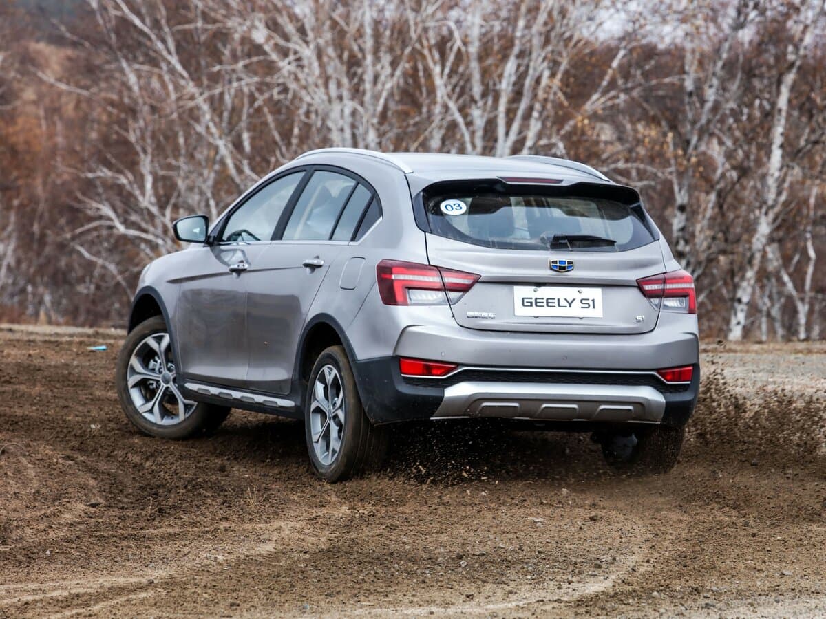 Geely Vision S1 I — 3/4 arxadan