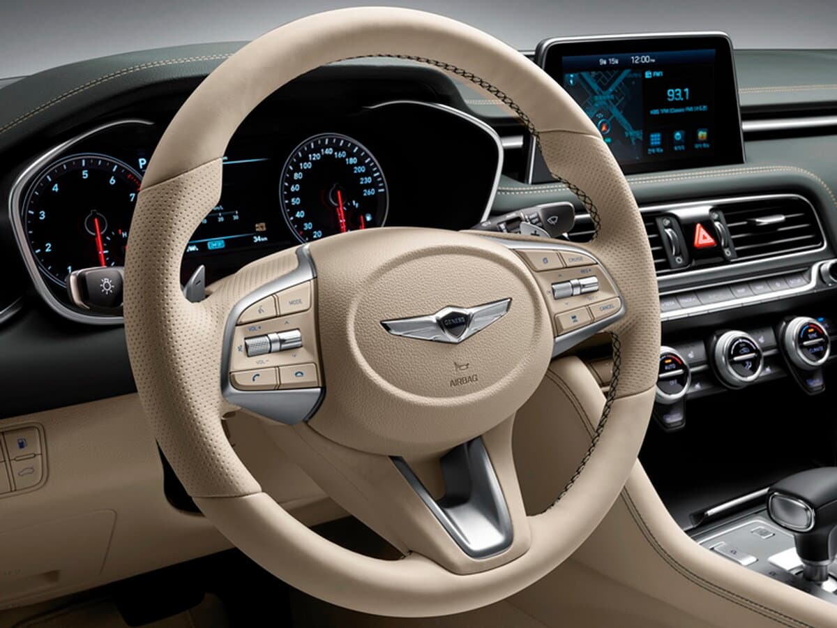 Genesis G70 I — Sükan