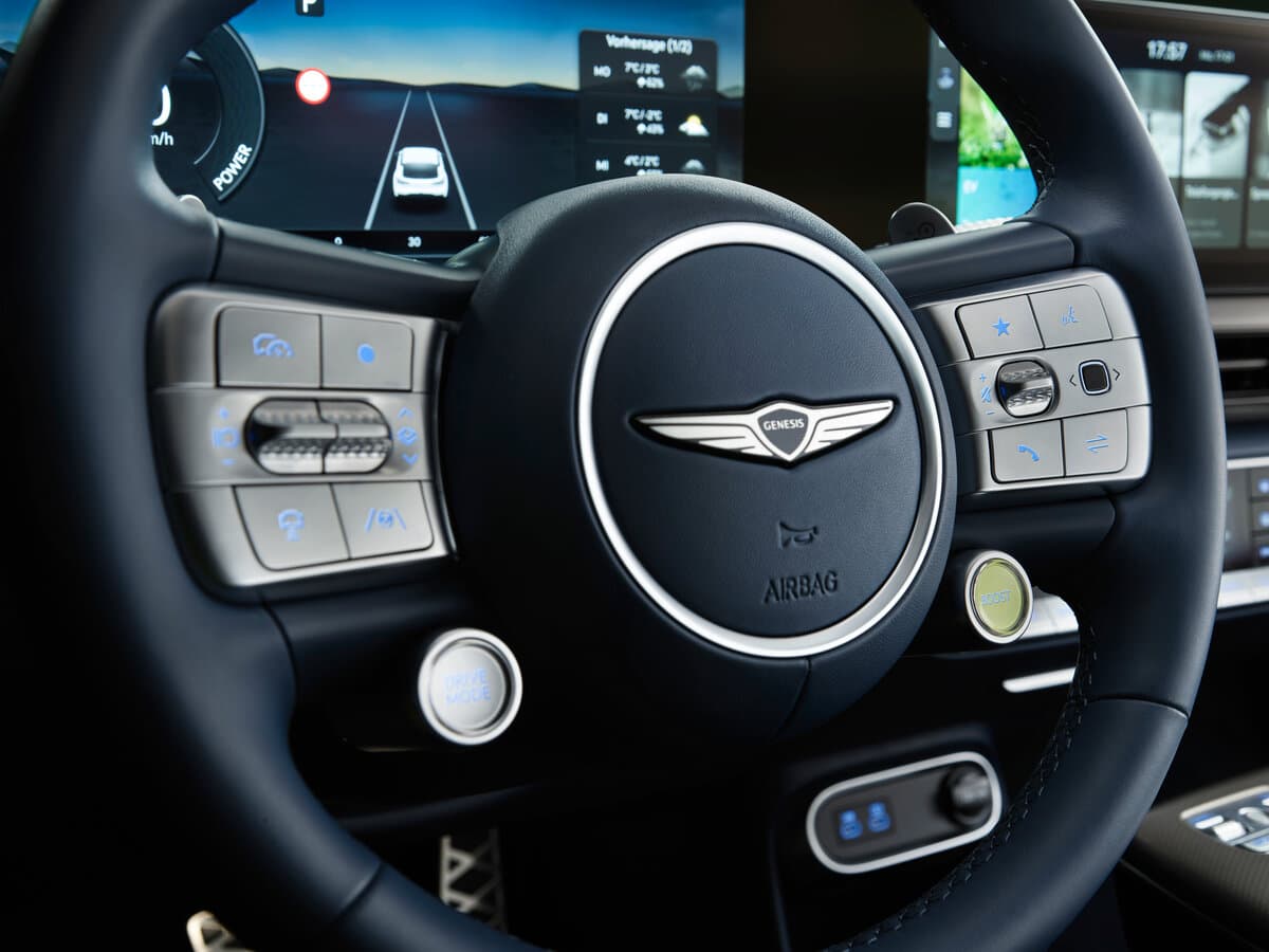 Genesis GV60 I — Sükan