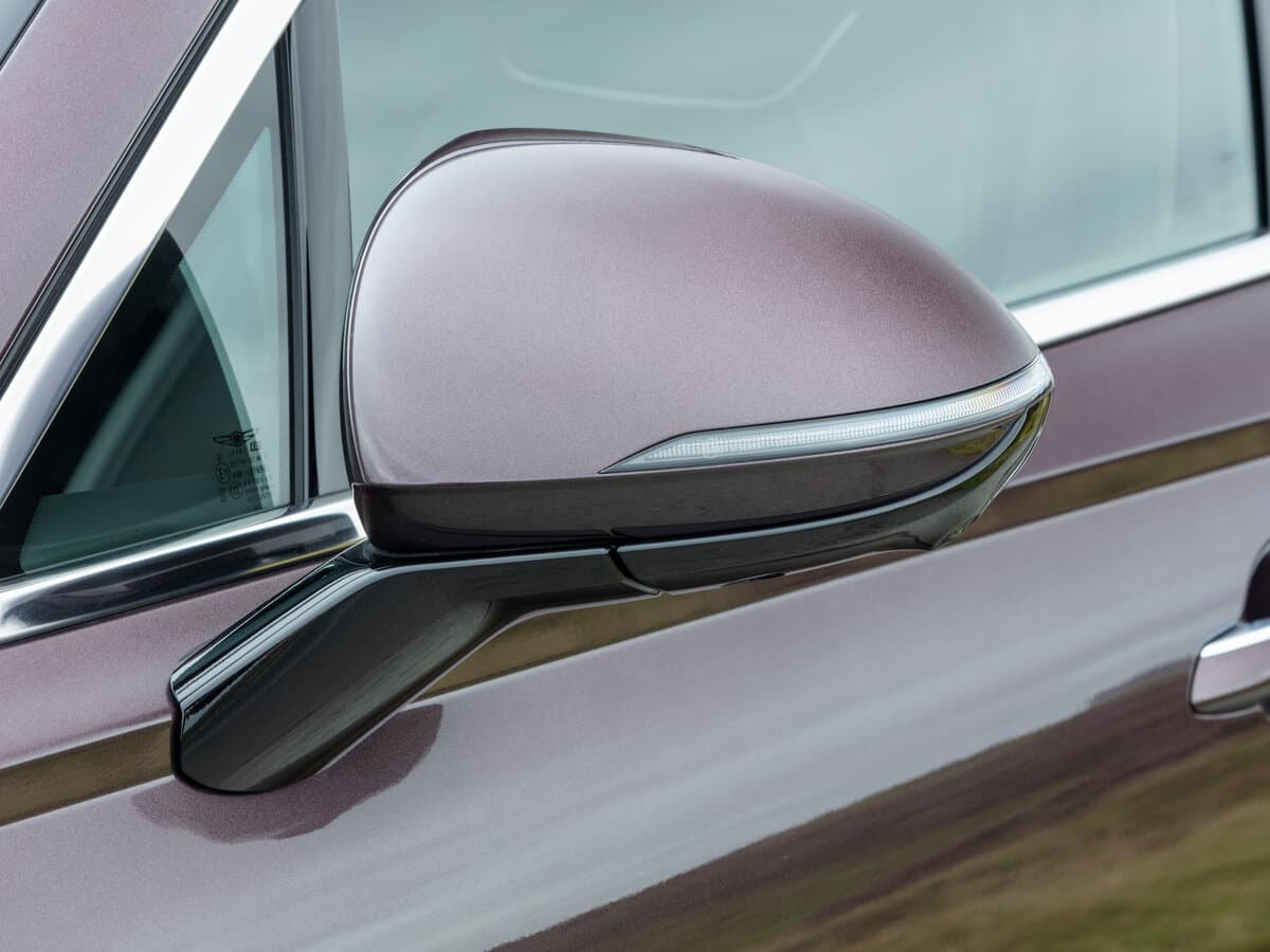 Genesis GV70 I — Yan güzgü
