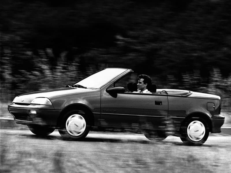 Geo Metro 1989 – 1997 — yandan görünüş