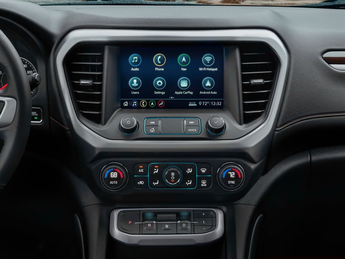GMC Acadia II Restayling — Salon, öndən