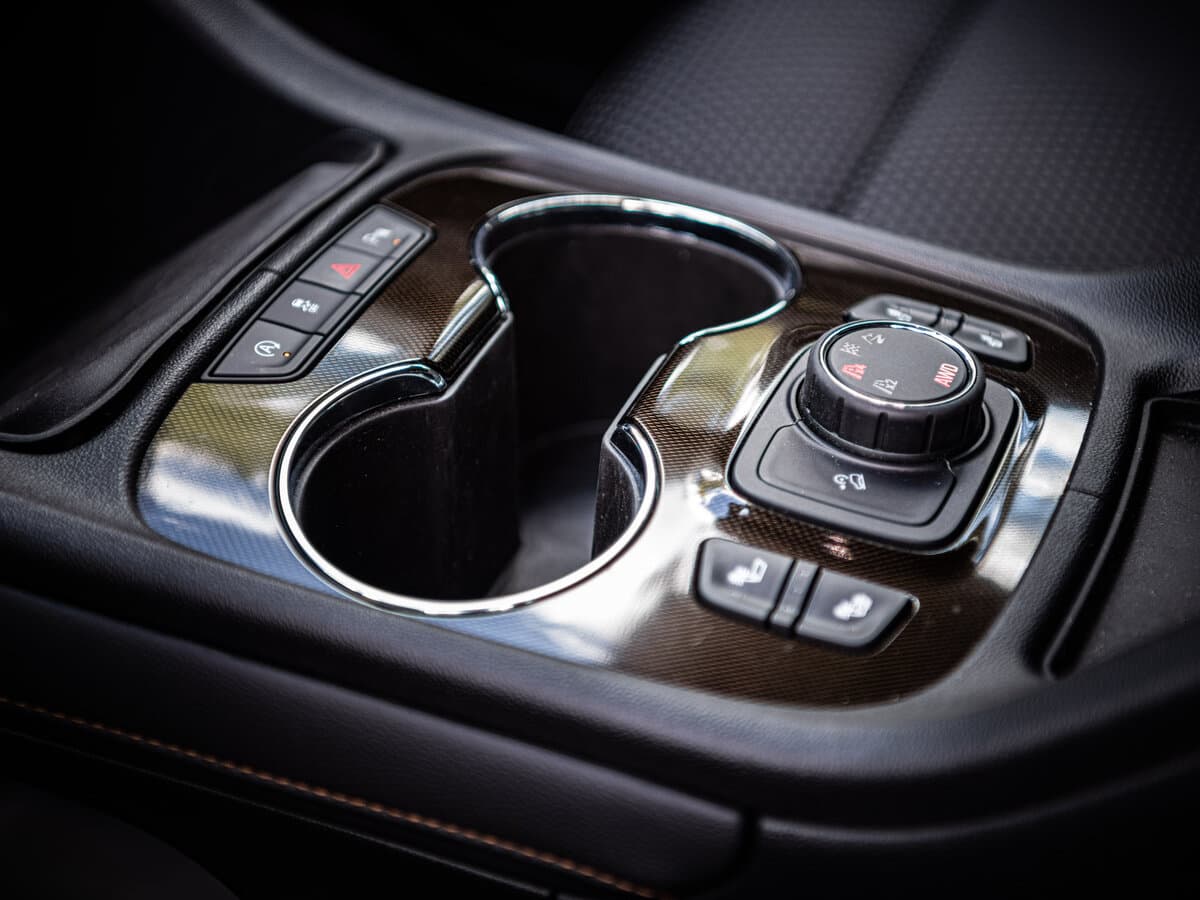 GMC Acadia II Restayling — Salon, arxadan