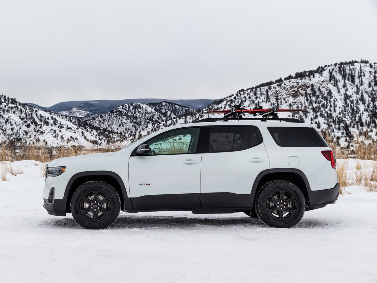 GMC Acadia II Restayling — Yandan