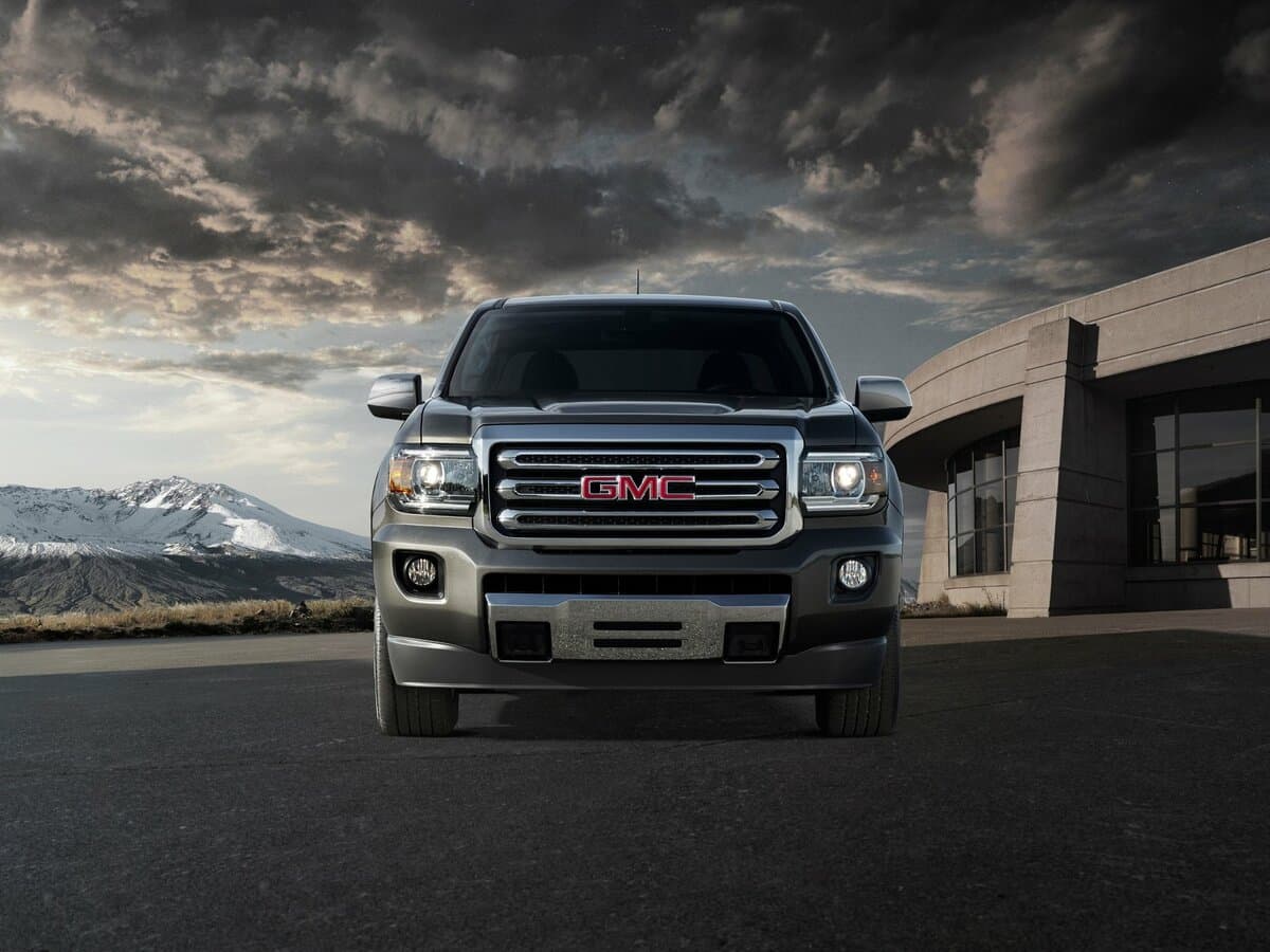 GMC Canyon II — Öndən