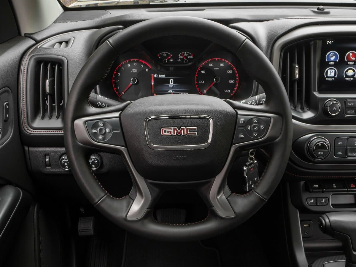 GMC Canyon II — Sükan