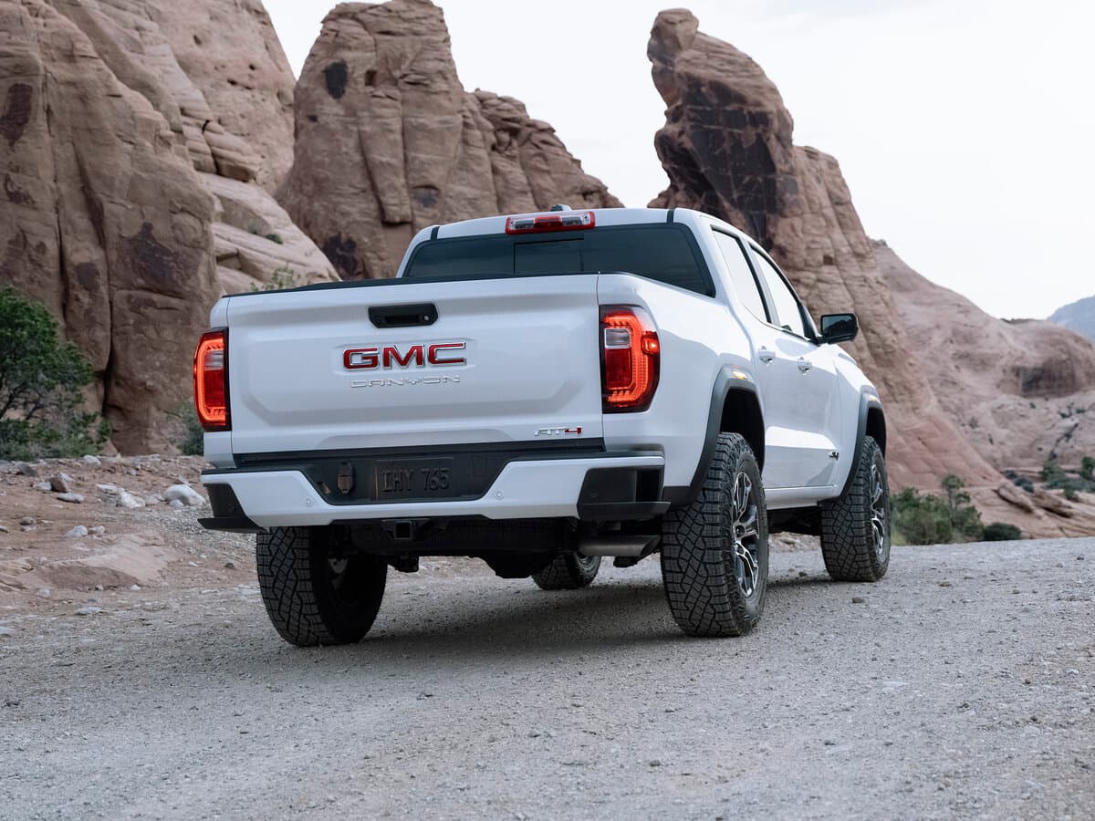 GMC Canyon III — 3/4 arxadan