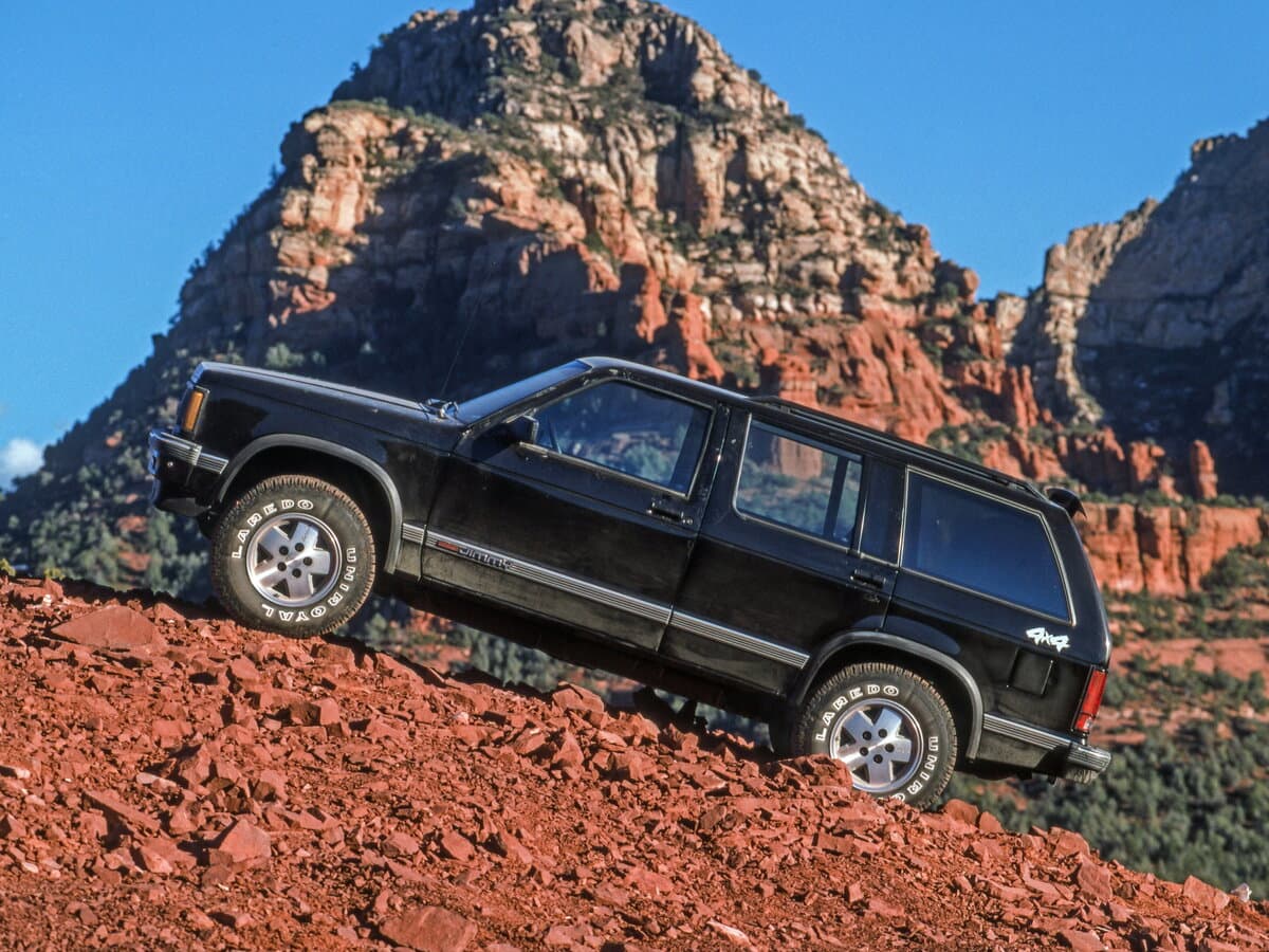 GMC Jimmy S-15 — yandan görünüş