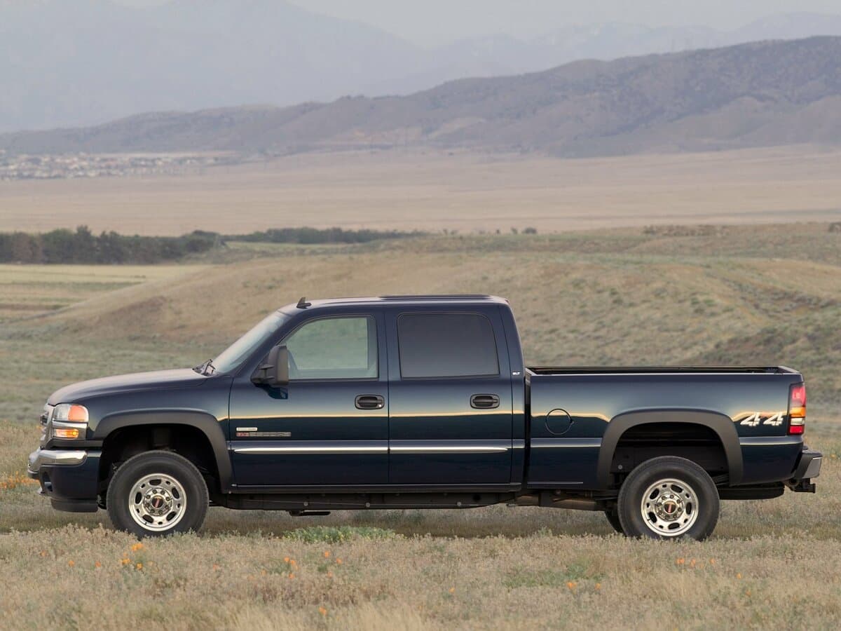 GMC Sierra I (GMT800) — Yandan