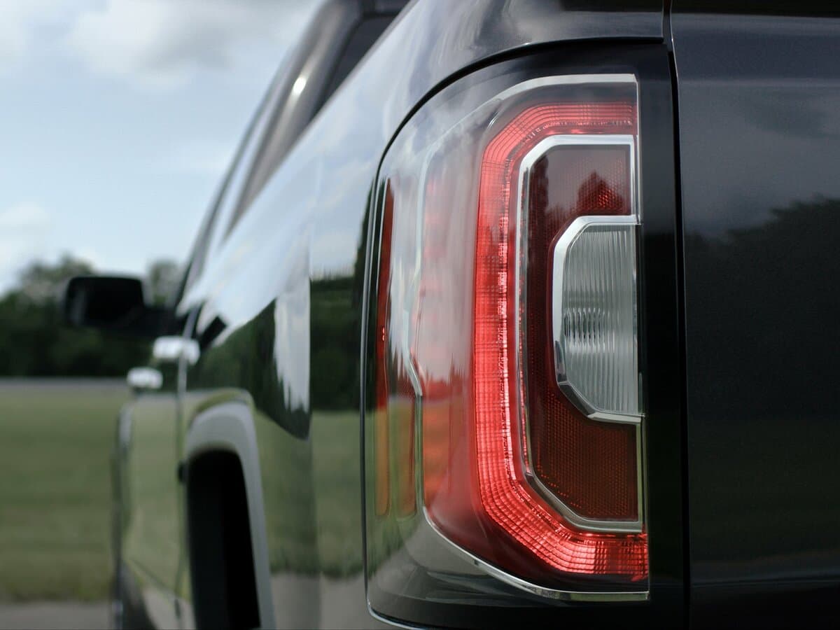 GMC Sierra III (K2XX) Restayling — Detal