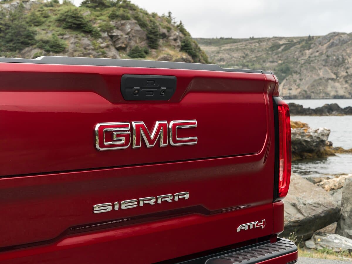 GMC Sierra IV — Detal