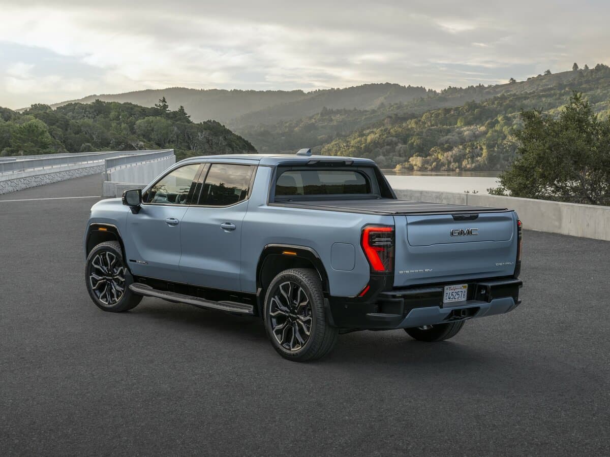 GMC Sierra IV Restayling — 3/4 arxadan