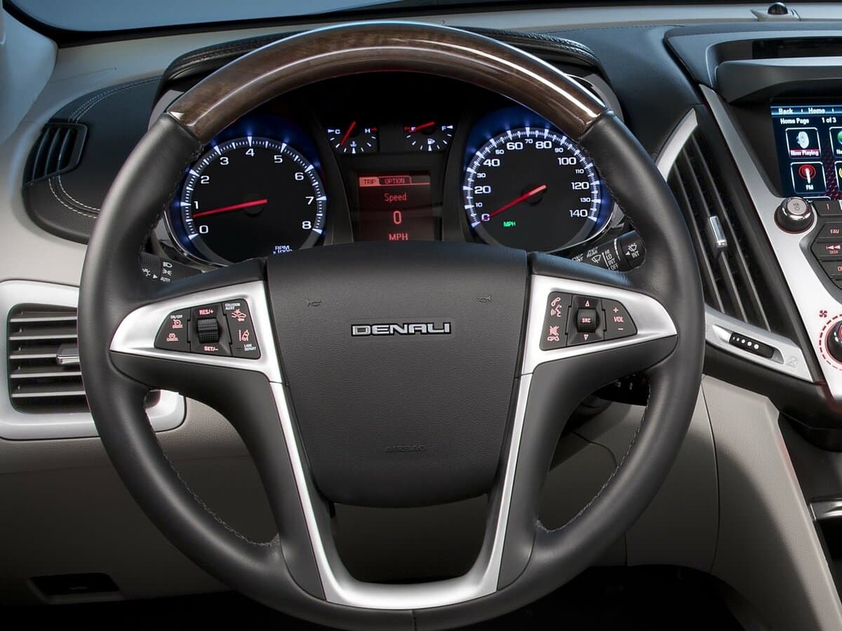 GMC Terrain I Restayling — Sükan