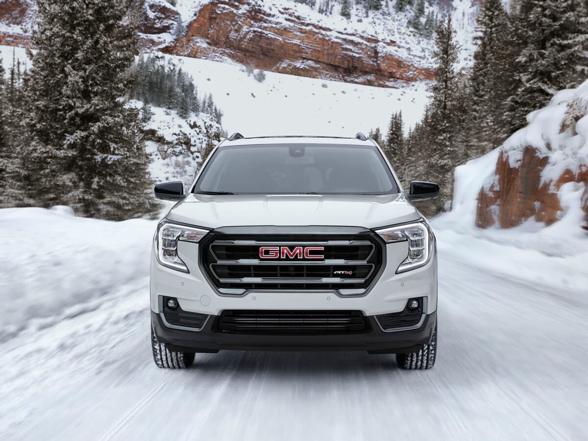 GMC Terrain II Restayling — Öndən