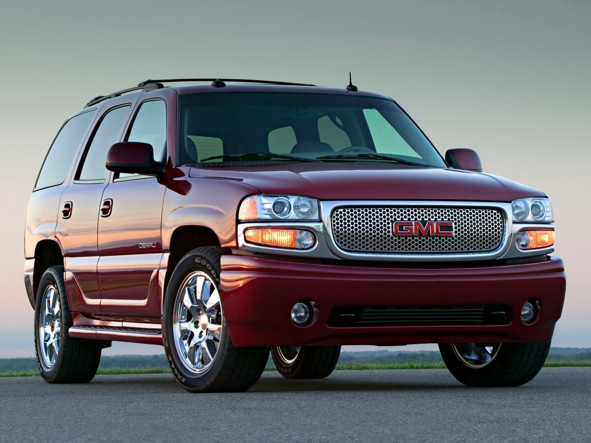 GMC Yukon II (GMT800) — Öndən