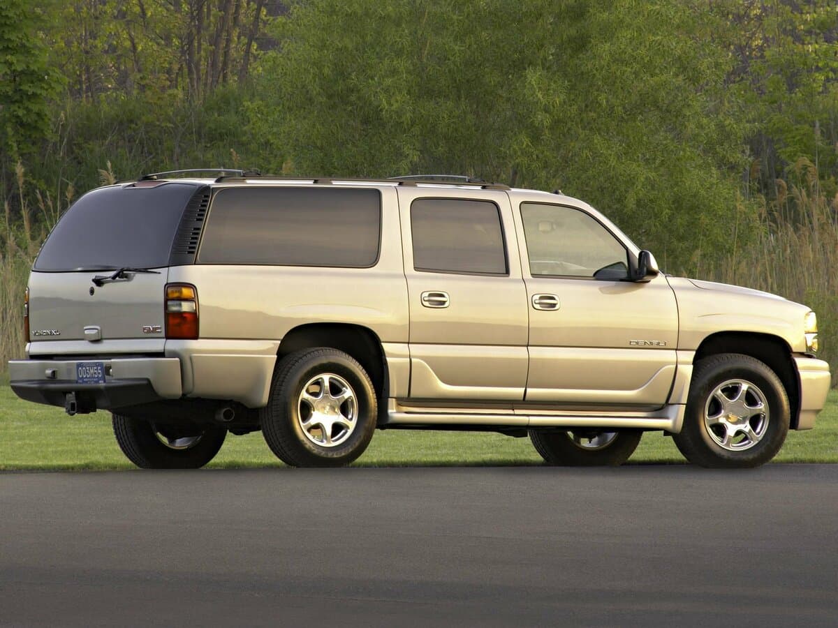 GMC Yukon II (GMT800) — 3/4 arxadan
