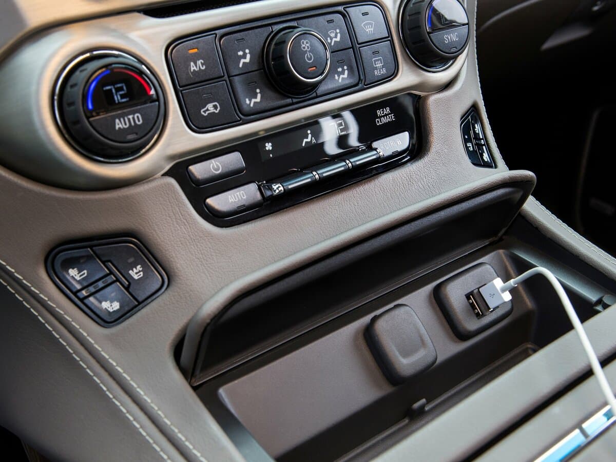 GMC Yukon IV (GMT K2UG) — Salon, öndən