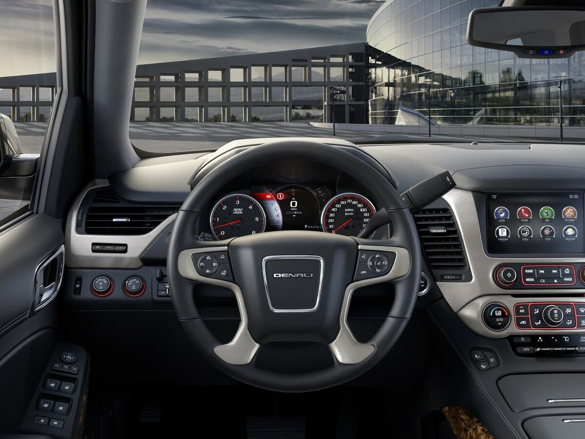 GMC Yukon IV (GMT K2UG) — Sükan