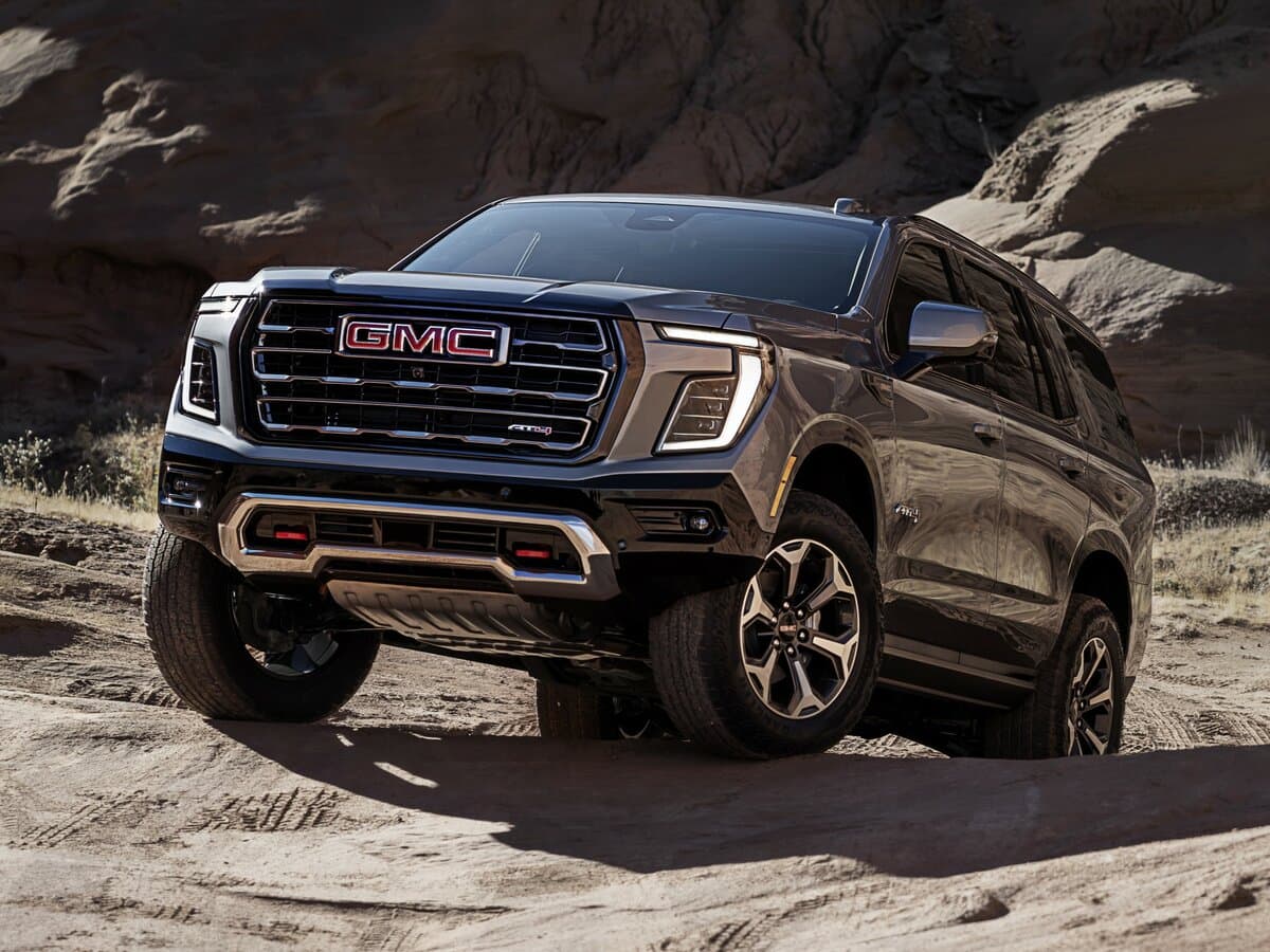 GMC Yukon V Restayling — Öndən