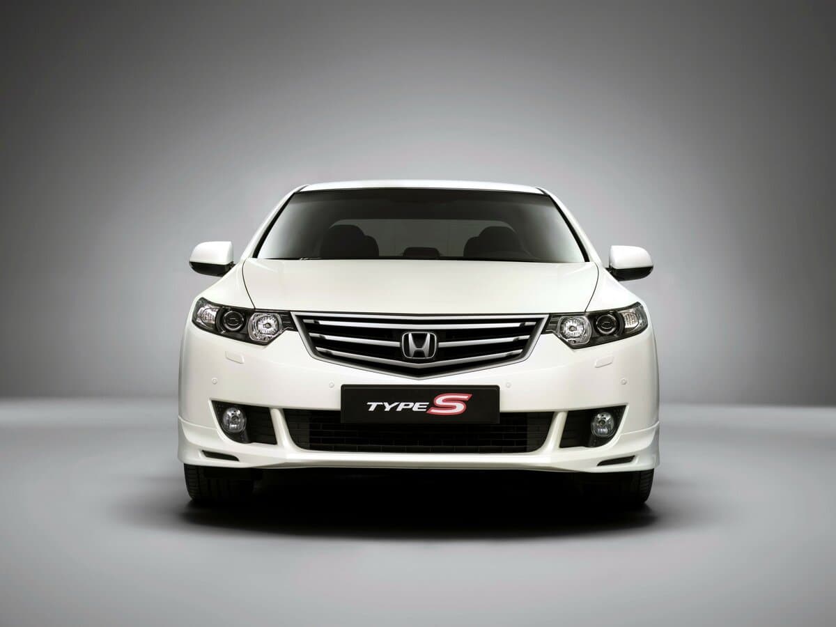 Honda Accord VIII — Öndən