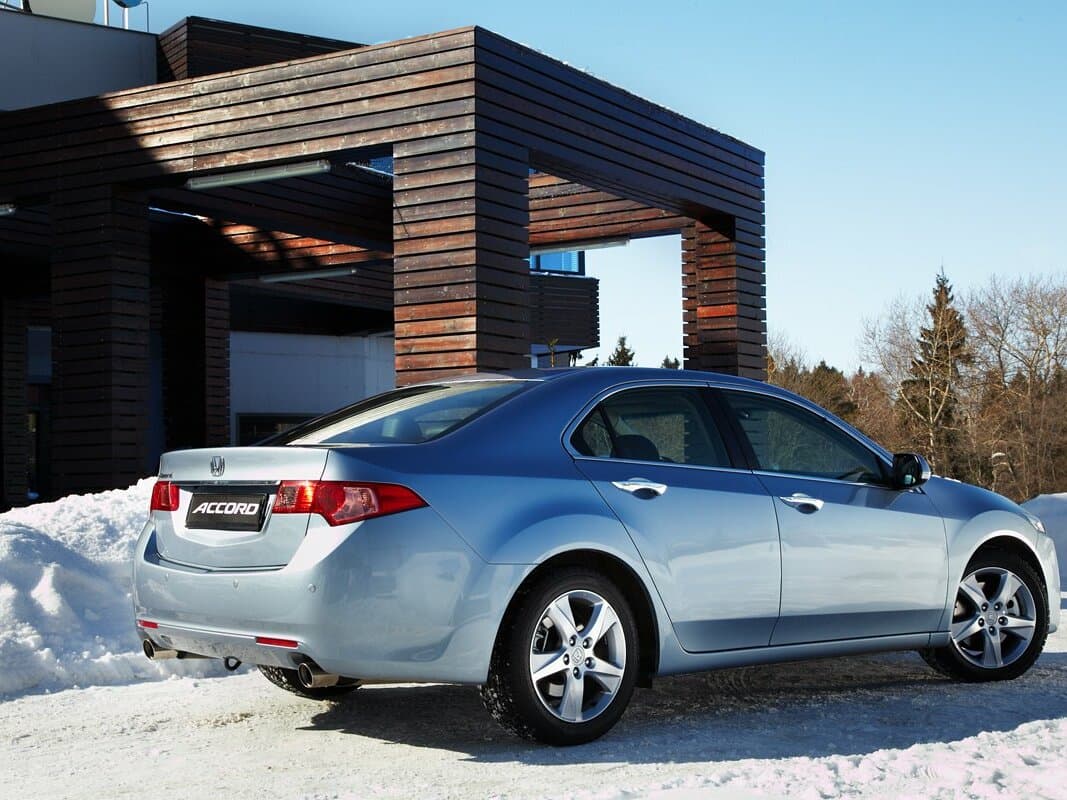 Honda Accord VIII Restayling — 3/4 arxadan