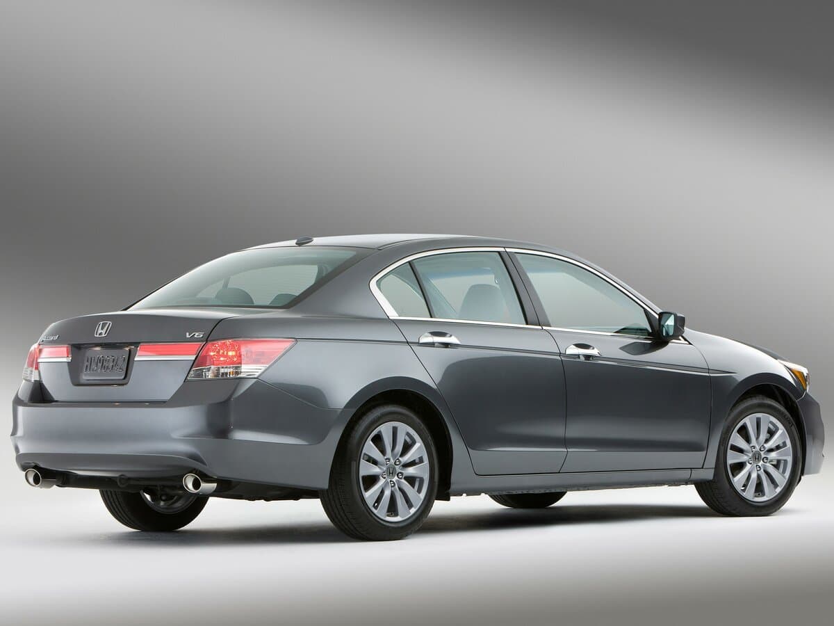 Honda Accord VIII Restayling — 3/4 arxadan