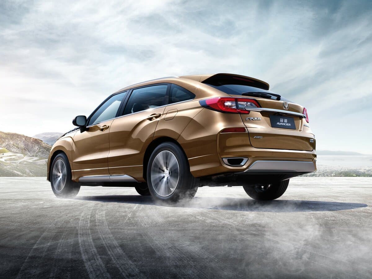 Honda Avancier II — 3/4 arxadan