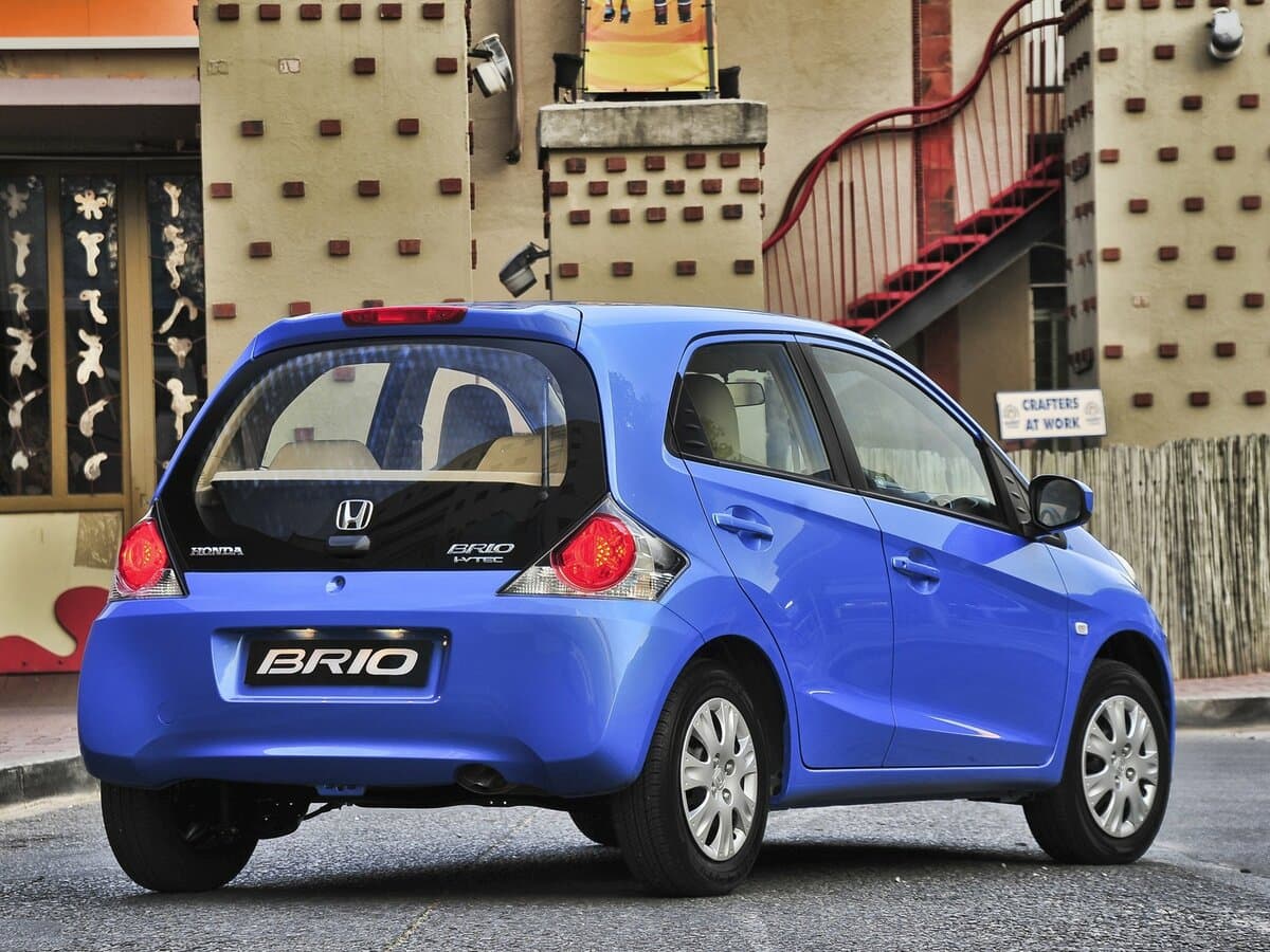 Honda Brio I — 3/4 arxadan