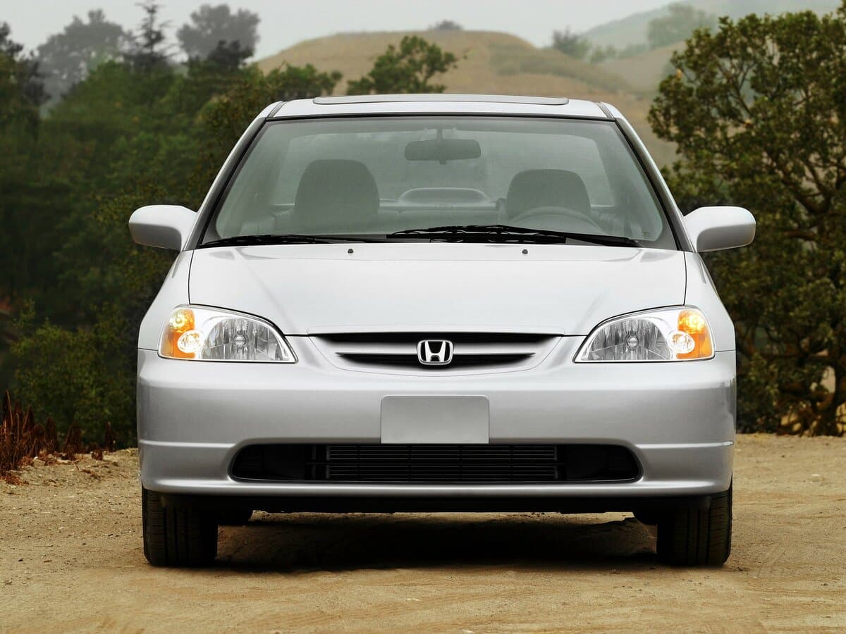 Honda Civic VII — Öndən