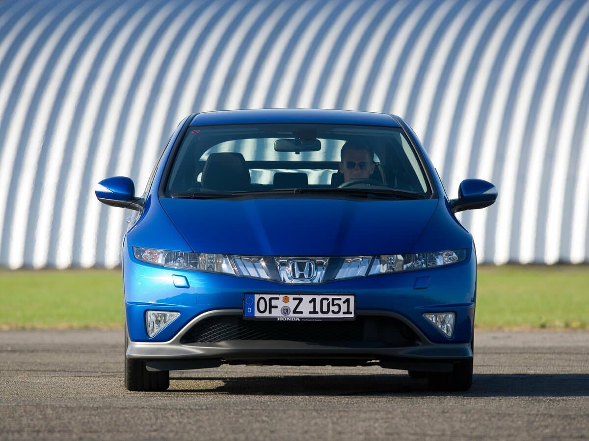 Honda Civic VIII — Öndən