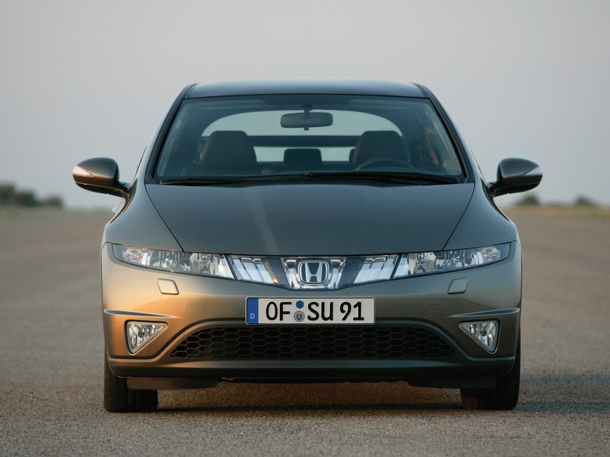 Honda Civic VIII — Öndən